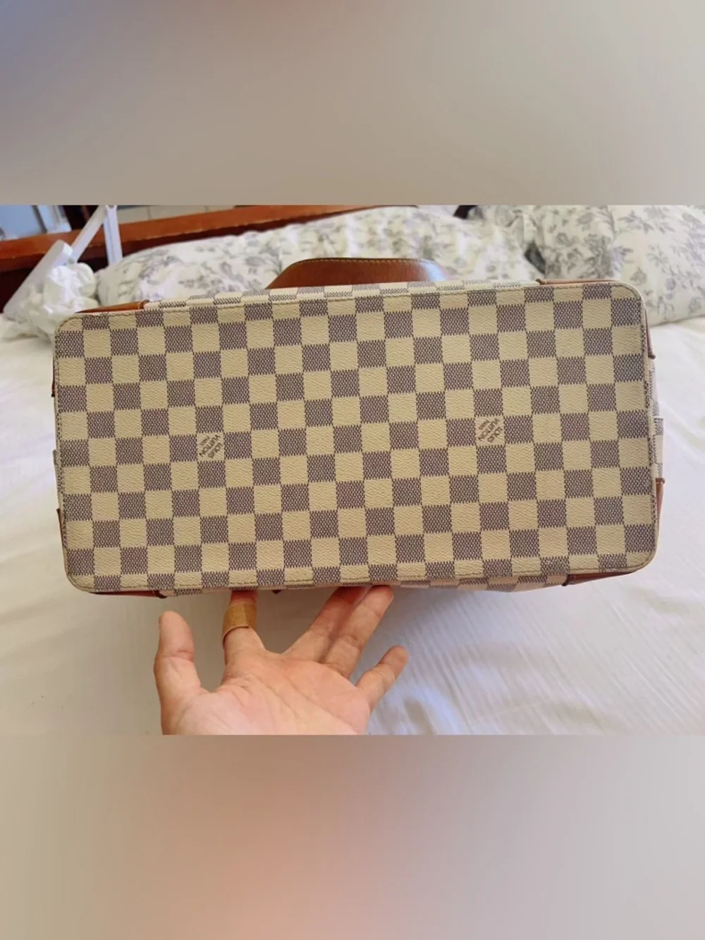 LOUIS VUITTON Damier Azur Hampstead MM Bag  Tote Bag with Tan Trim - Beige/White